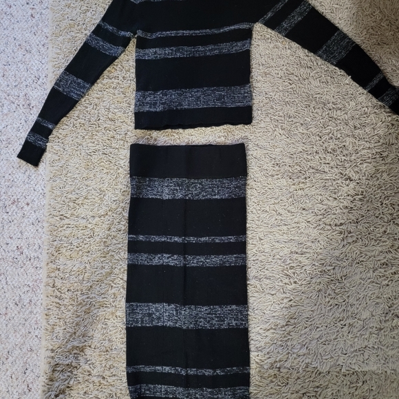 Fall skirt/sweater set - Picture 1 of 1
